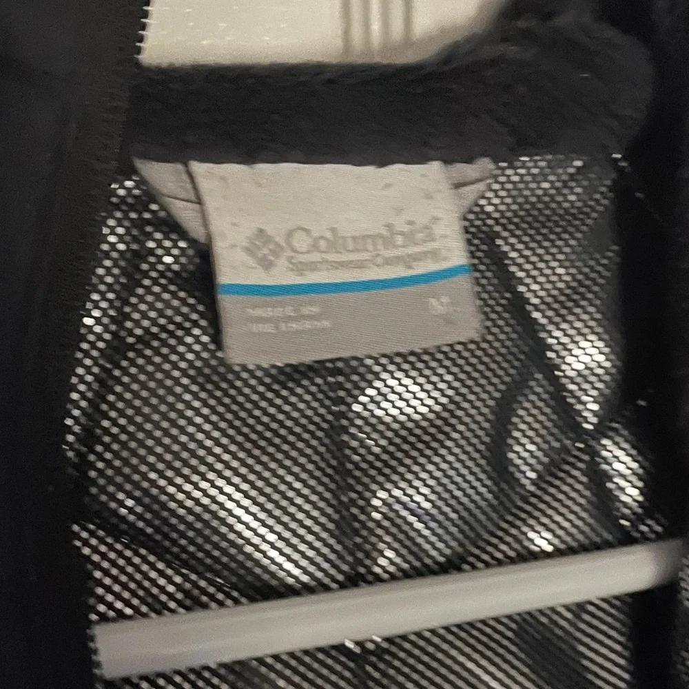 Columbia Women's Black Long Quilted Jacket - Picture 3 of 4